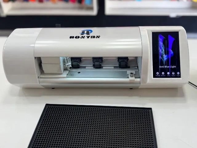 MÁQUINA DE CORTAR PELÍCULA DE HIDROGEL 