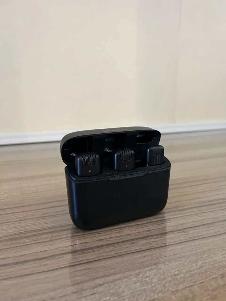 Microfone Sem Fio Ulanzi J12 iPhone iPad Lightning 2 Mics - Foto 2