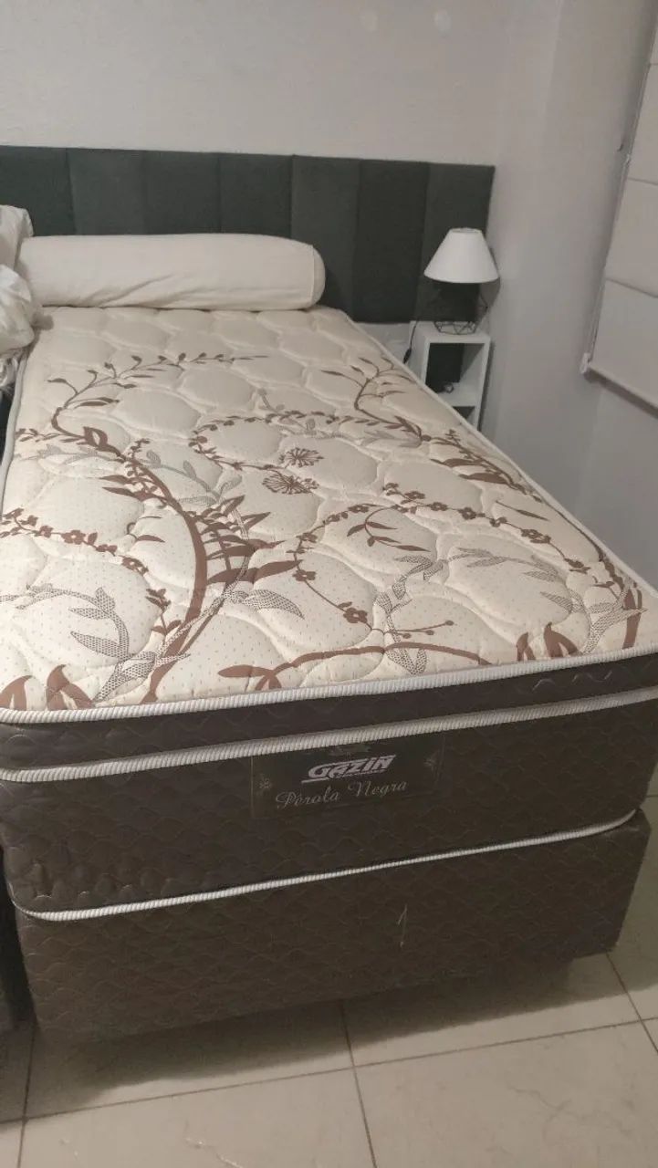 Duas Camas Box com Colchões - Foto 2