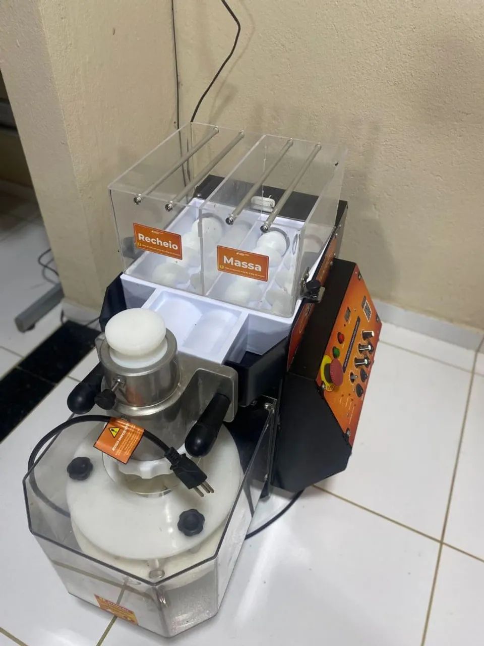 Máquina formadora e recheadora de salgados e doces - Foto 2