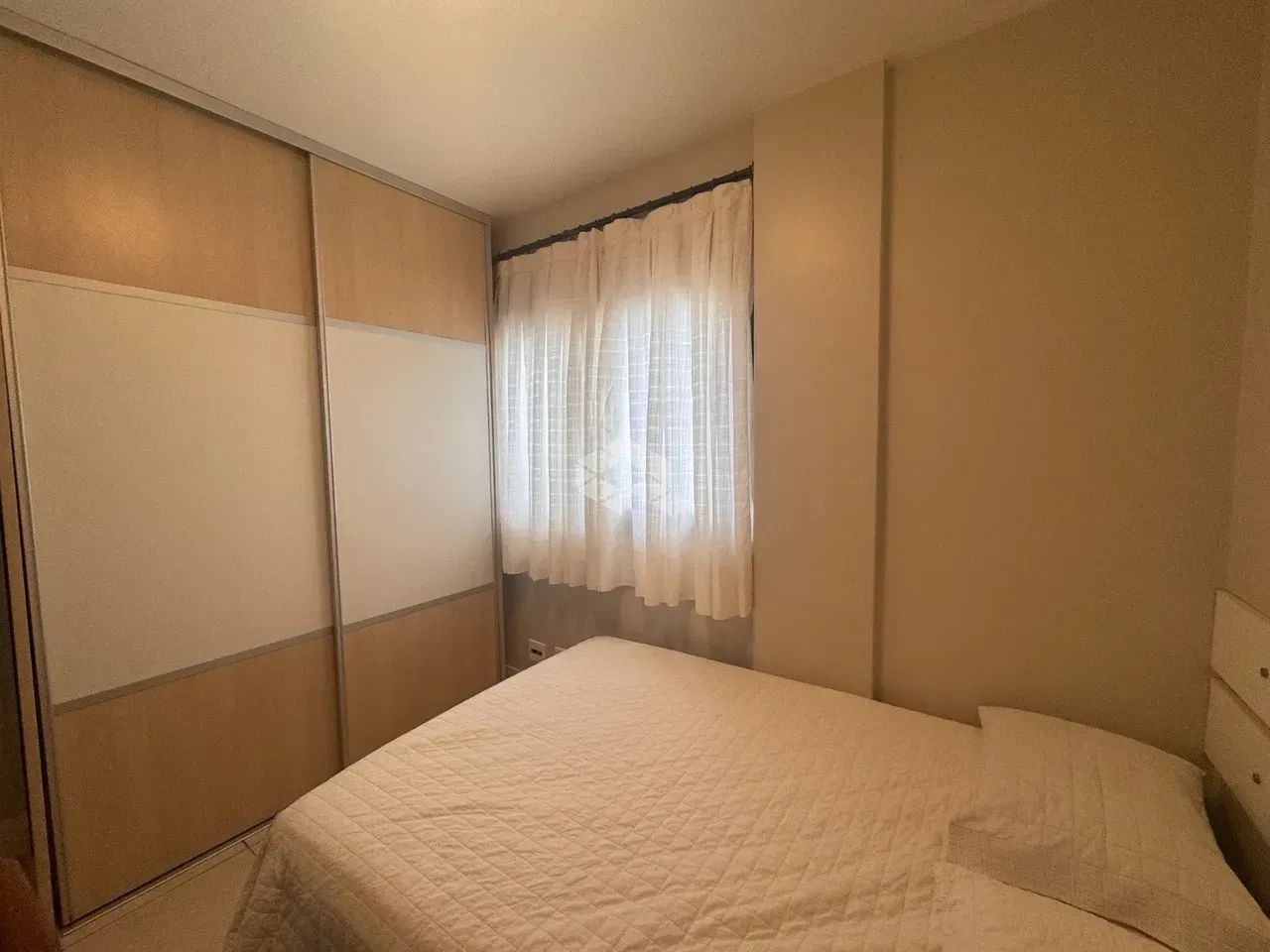 APARTAMENTO MOBILIADO COM 3 QUARTOS 1 SUÍTE E ESTRUTURA COMPLETA NO PANTANAL FLORIANÓPOLIS - Foto 3
