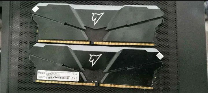 Memória RAM RGB (2x8gb) NETAC