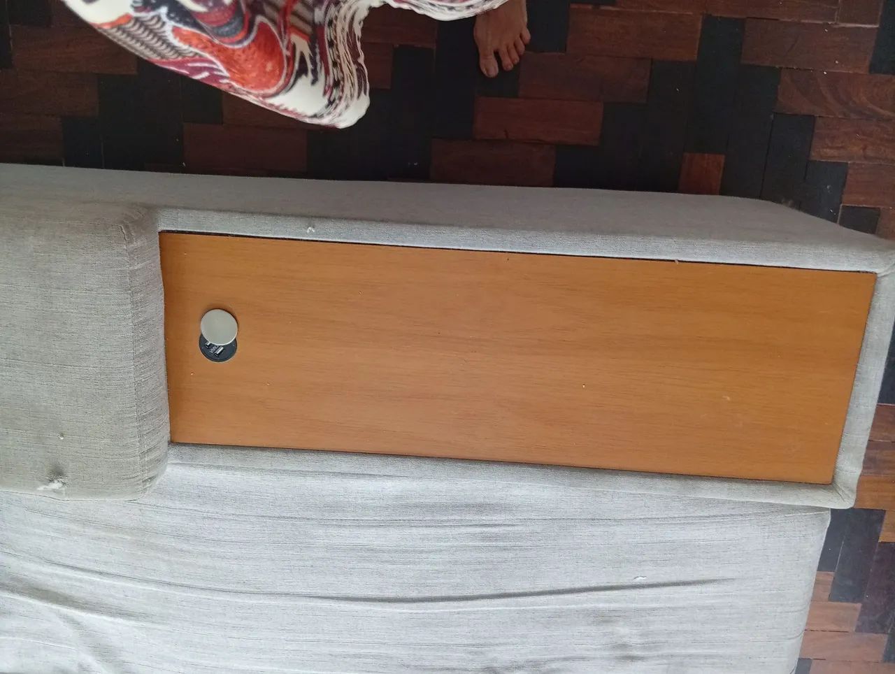 Sofá com entrada para carregador de celular, 5 lugares, 3m - Foto 3