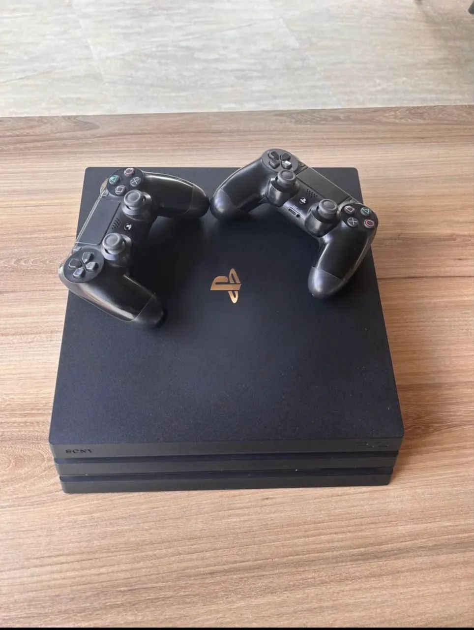 ps4 pro 1tb + 2 controles - Foto 4