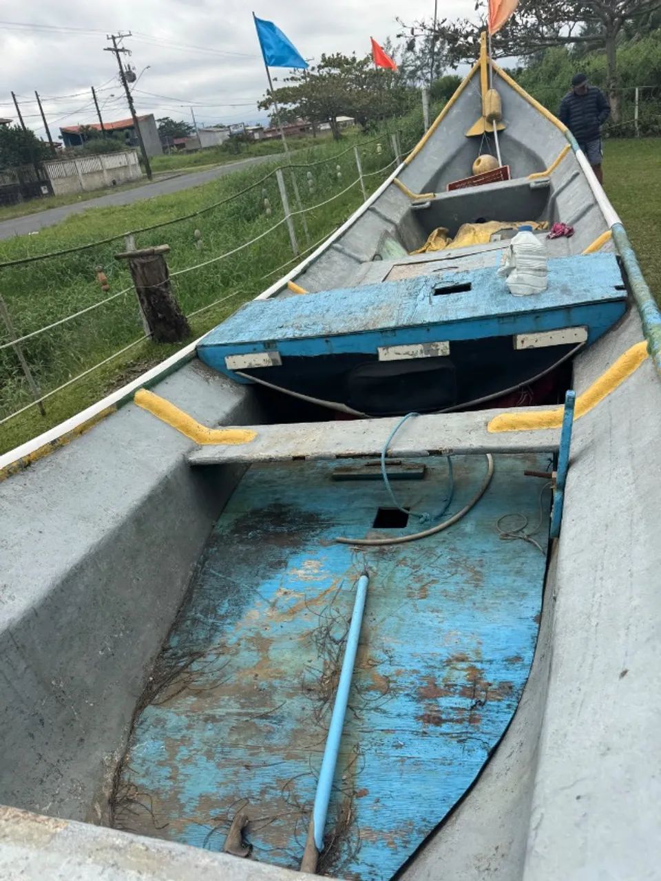 Canoa com documento e rede de camarão  - Foto 3