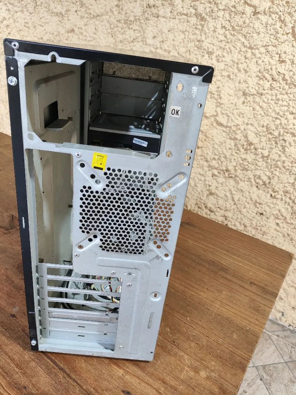 Gabinete Cooler Master Elite - Robusto, com Leitor de DVD e Cartões - Foto 4