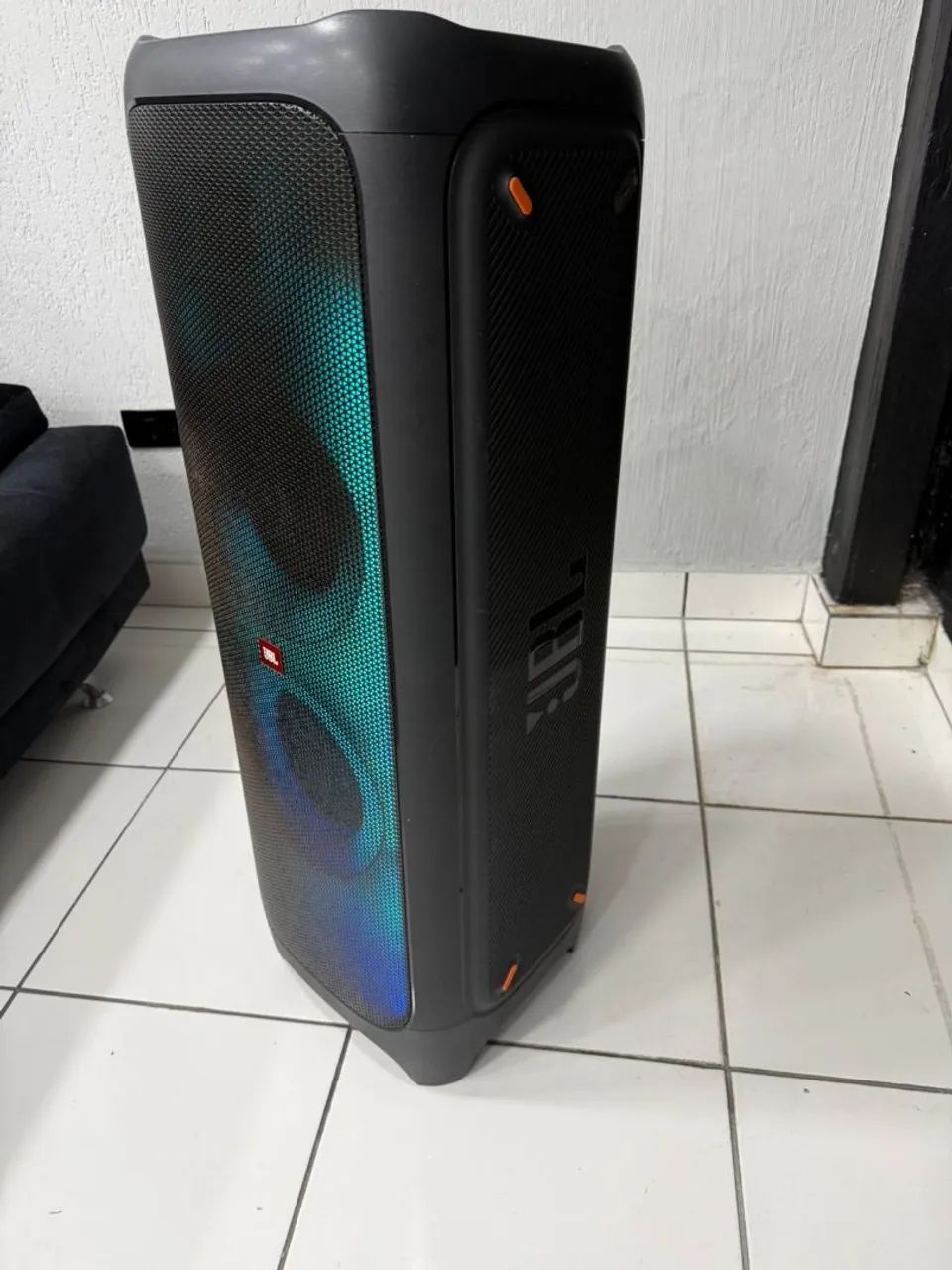 Caixa de som com placa danificada JBL - Foto 2