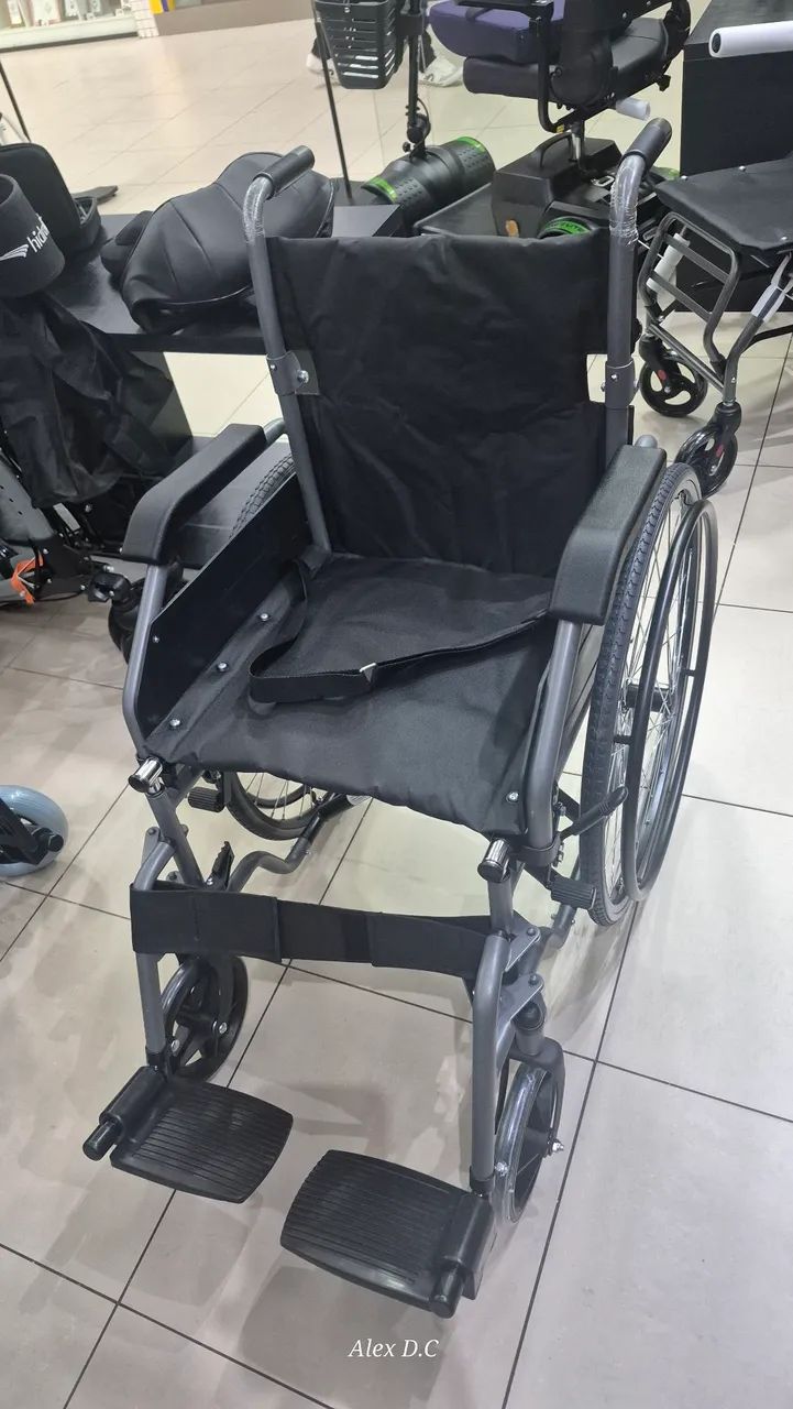 CADEIRA DE RODAS BASIC  - Foto 2