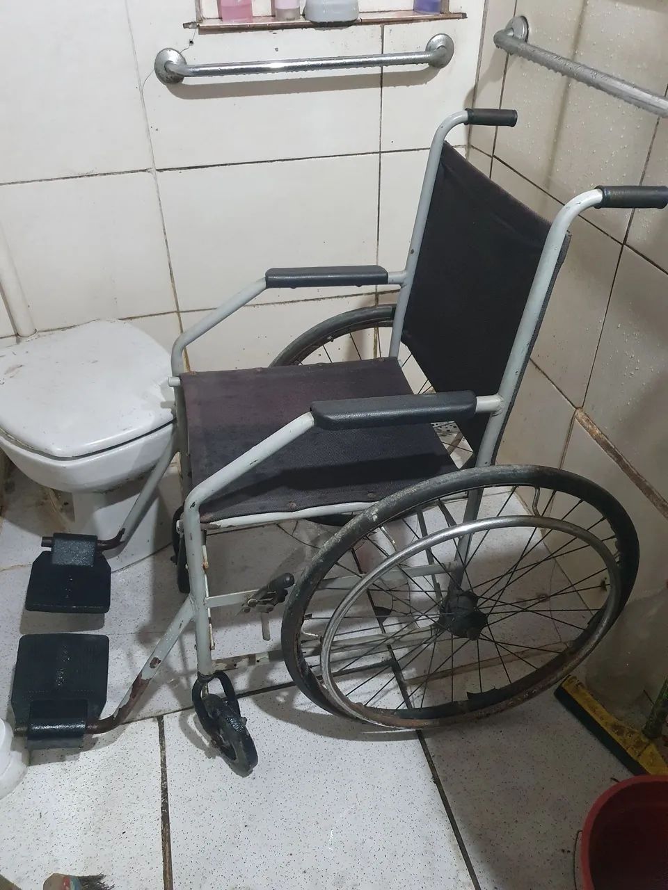 Cadeira de rodas - Foto 5