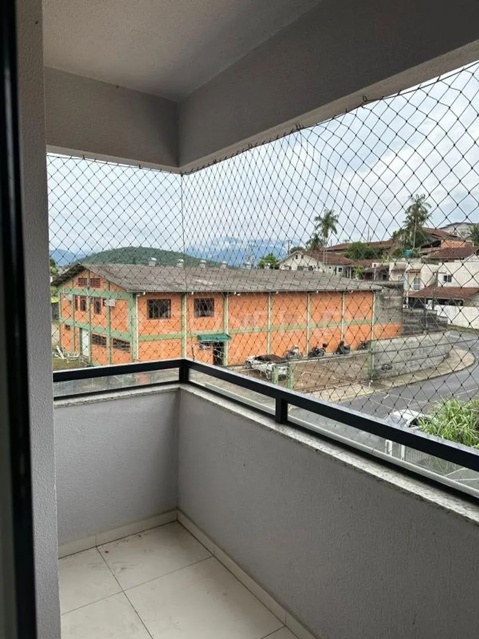 Apartamento semi mobiliado com 3 quartos para locação no Costa e Silva por R$2.900,00 + TA - Foto 4
