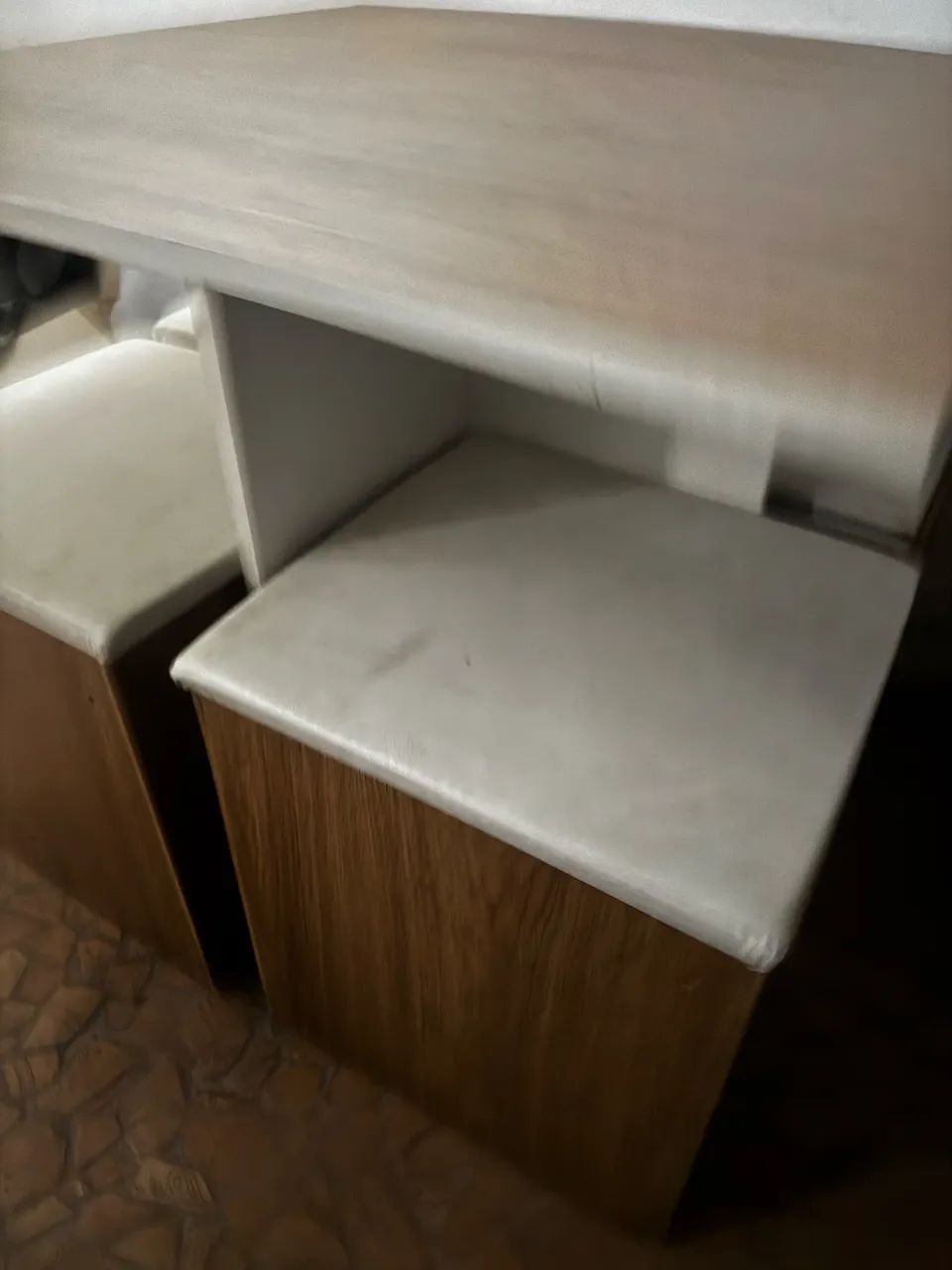Mesa com banquetas  - Foto 3