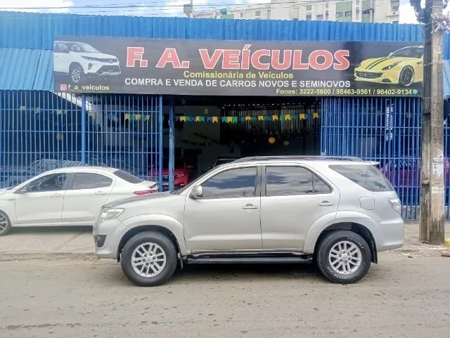 Toyota Hilux CD SR 4X2 2.7 16V/2.7 FLEX AUT. 2015