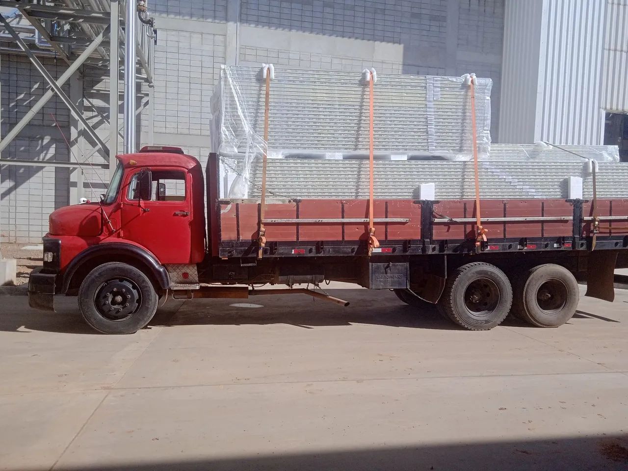 Caminhão 1113