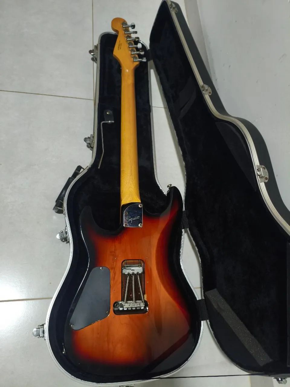 Guitarra Squier Stagecaster  - Foto 4