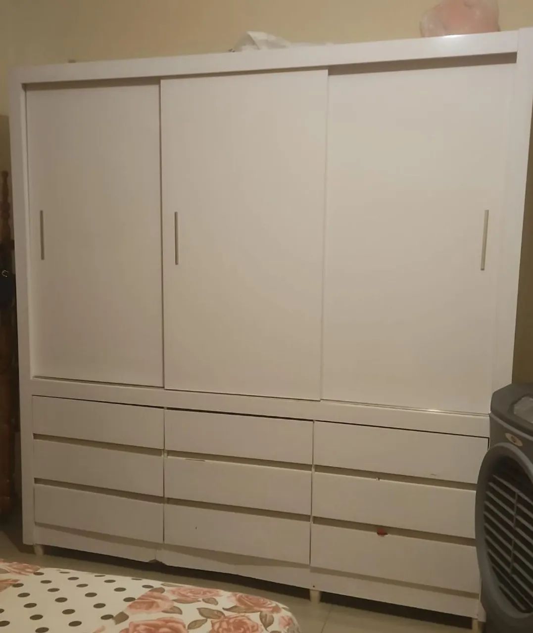 Vendo Guarda roupa com urgência 