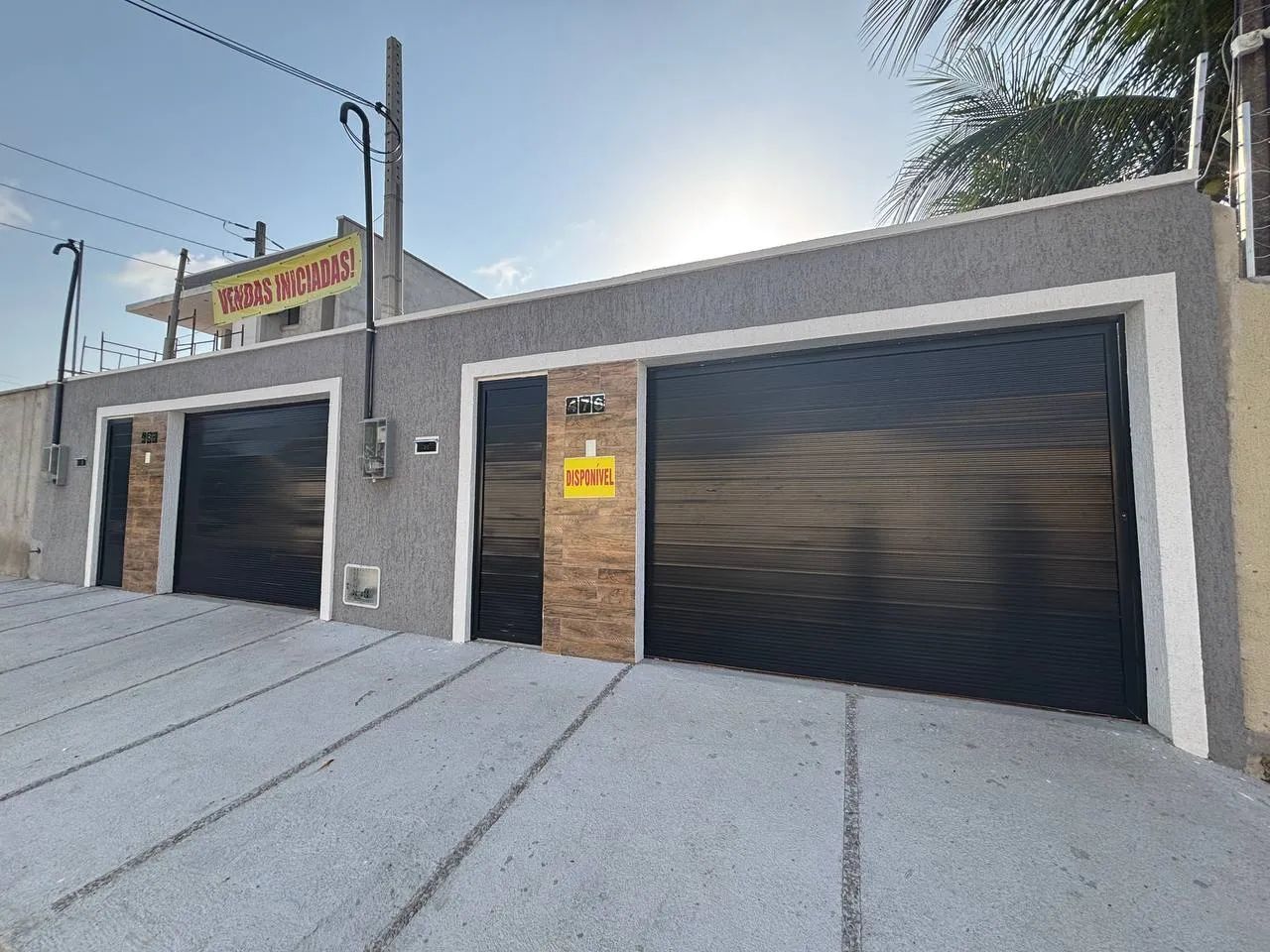 DUPLEX MODERNO E NOVO, com excelente padrão e pronto para morar! Posição nascente, próx. E - Foto 2
