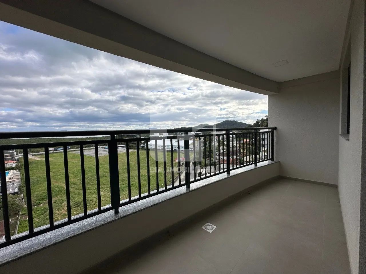 Apartamento com 3 dormitórios no Saco Grande