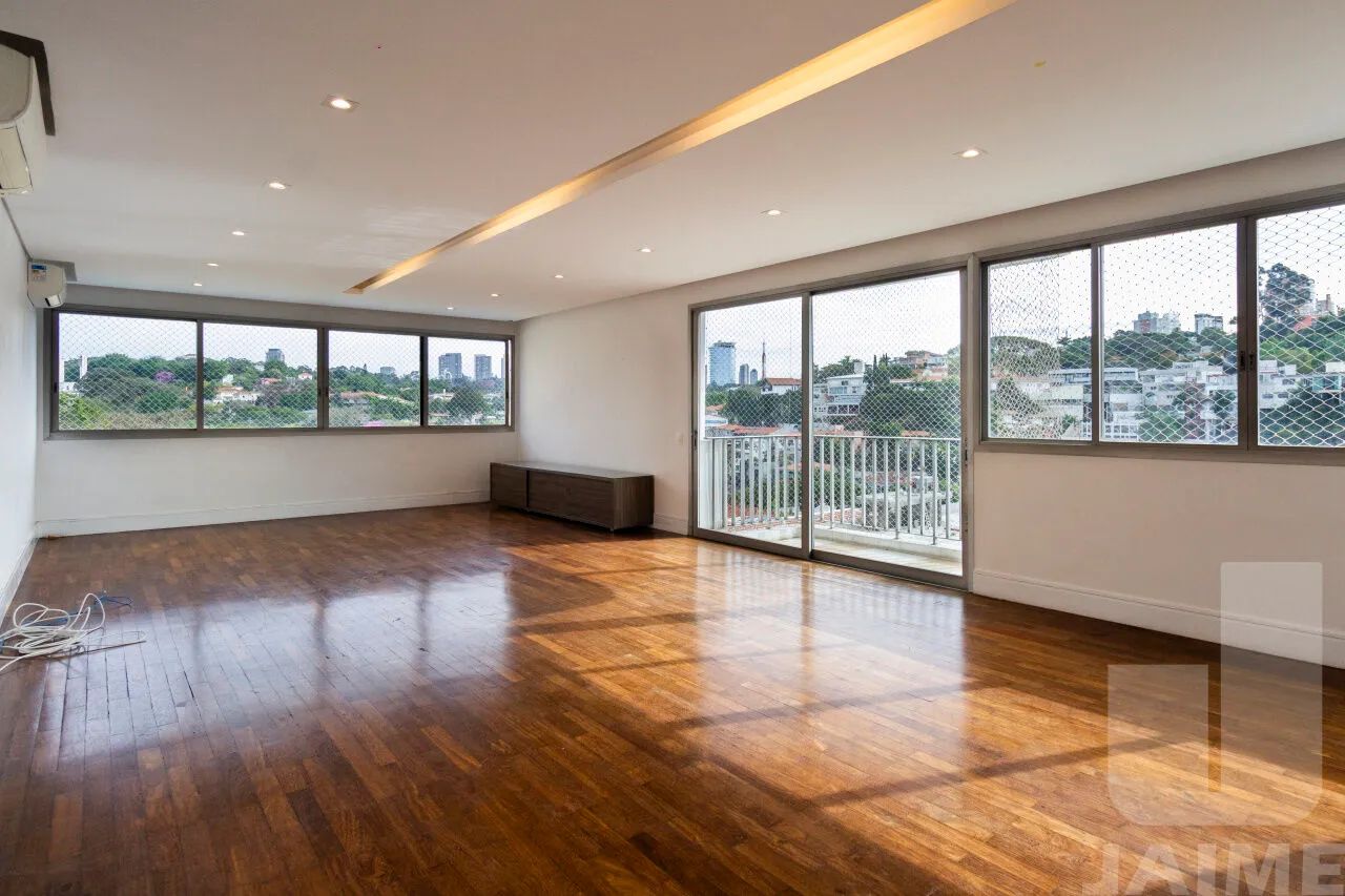 Amplo e Exclusivo: Apartamento com 04 dormitórios e 03 vagas em Higienópolis