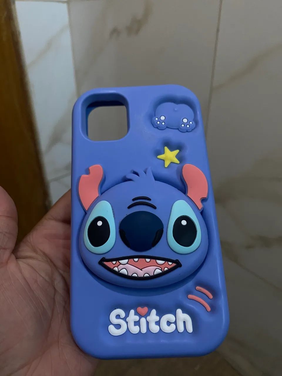 iPhone 11 com capinha do stitch - Foto 2