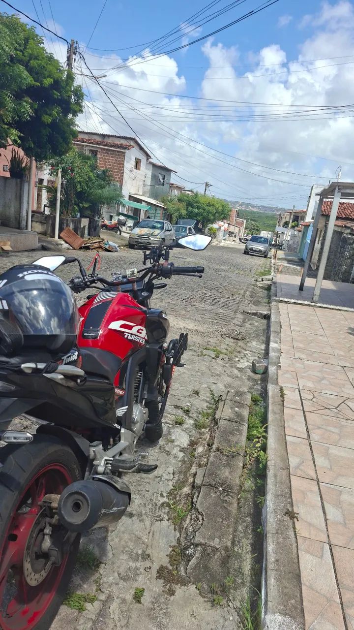 CB 250 2020 - Foto 3