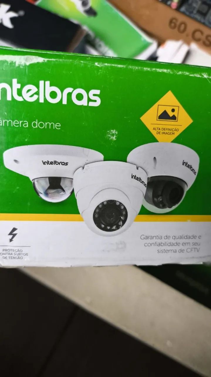 Câmera Intelbras nova