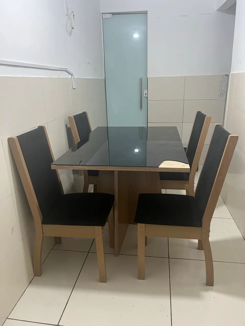 Mesa com tampo de vidro  - Foto 4