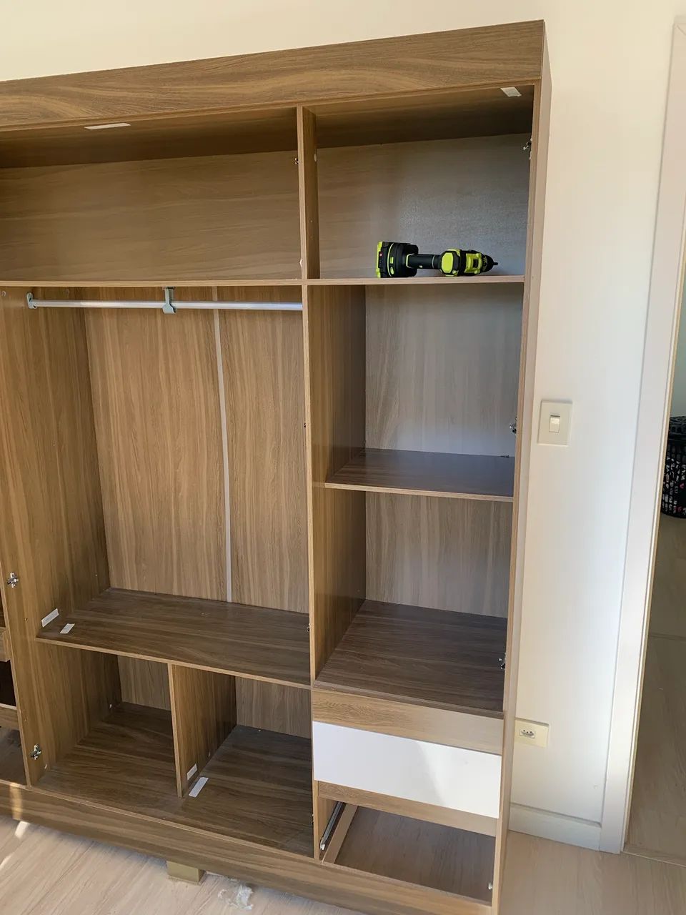 Guarda-roupa casal