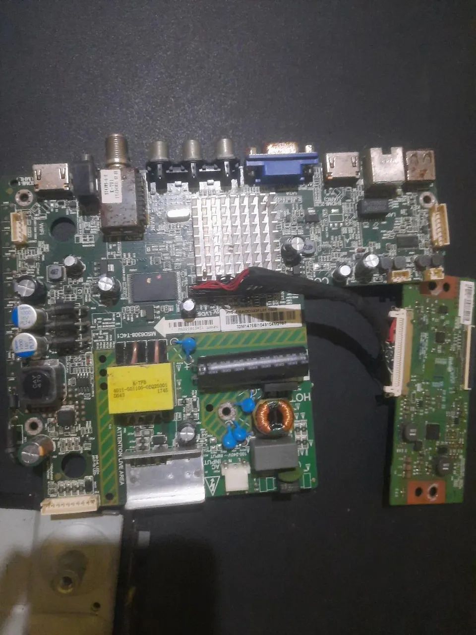 Vendo placa principal para tv Aoc.
