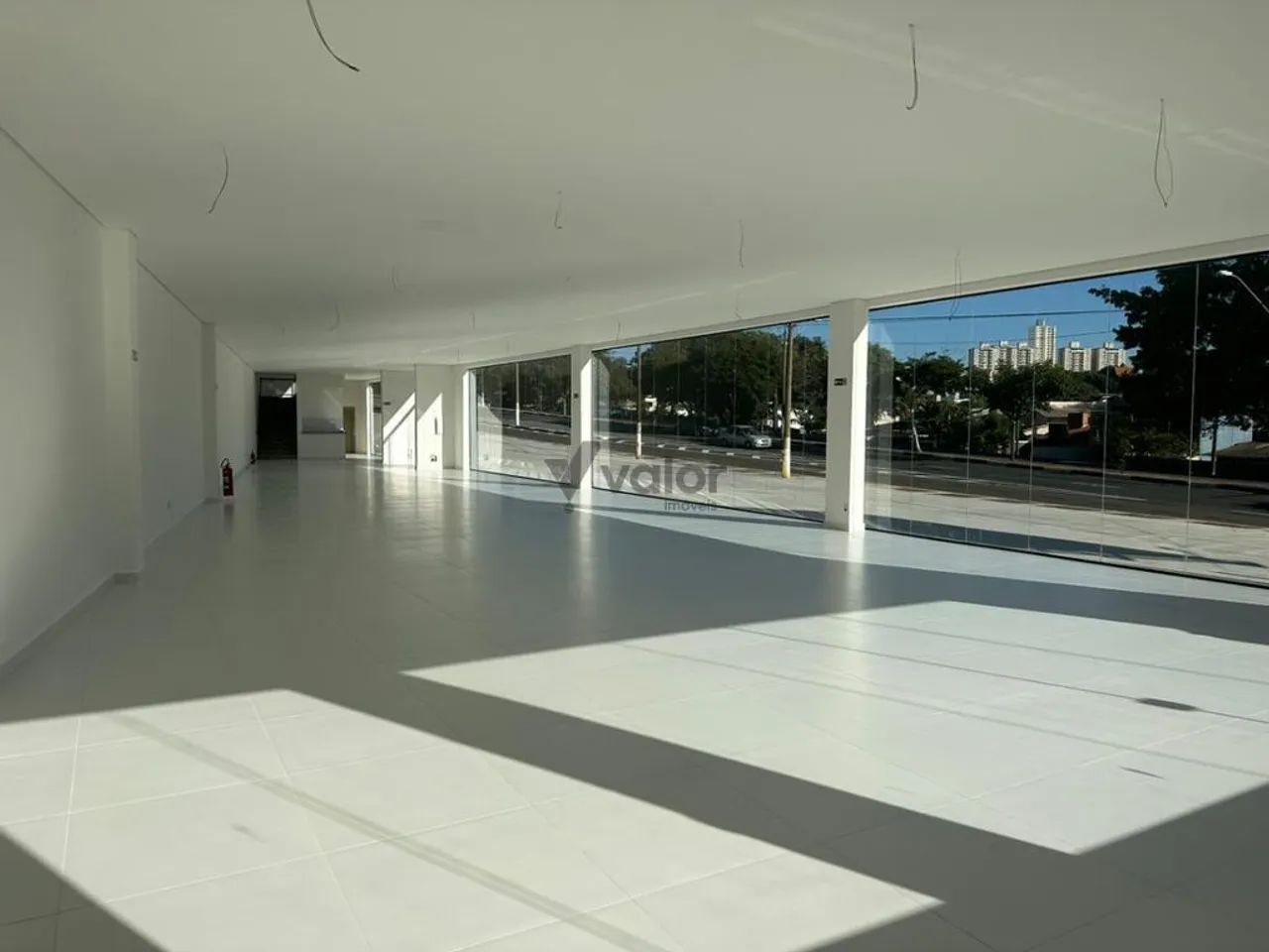 Salão à venda e para alugar em Campinas, Vila Brandina, com 750 m² - Foto 4