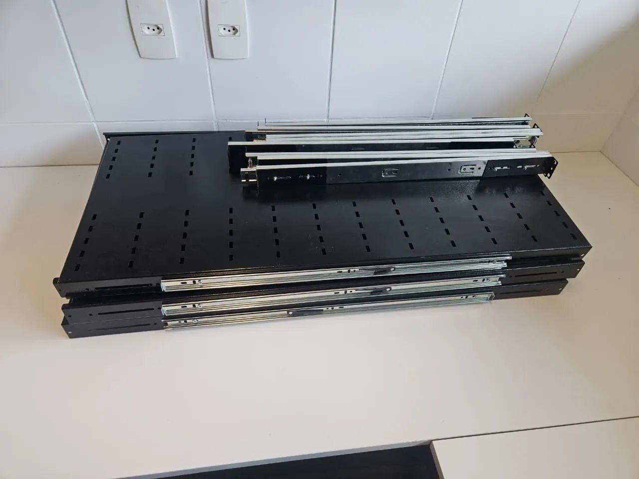 4 Bandejas Deslizantes 1u 900mm Para Rack Padrão 19" Preto - Foto 3