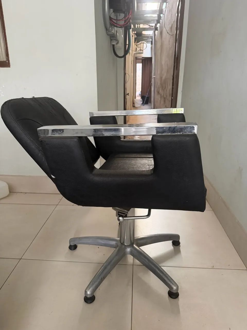 Cadeira de cabeleireira - Foto 2