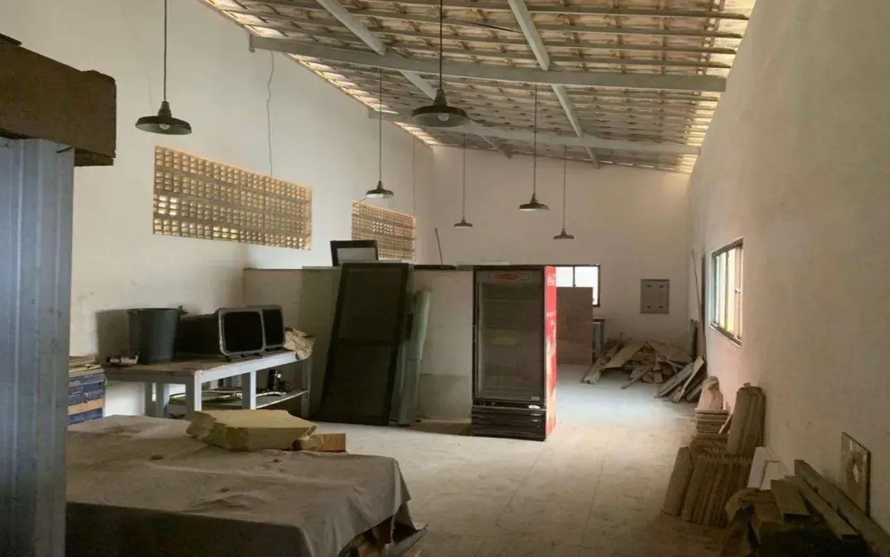 GALPÃO BEM LOCALIZADO E ESTRUTURADO  NO COSTA AZUL - Foto 5