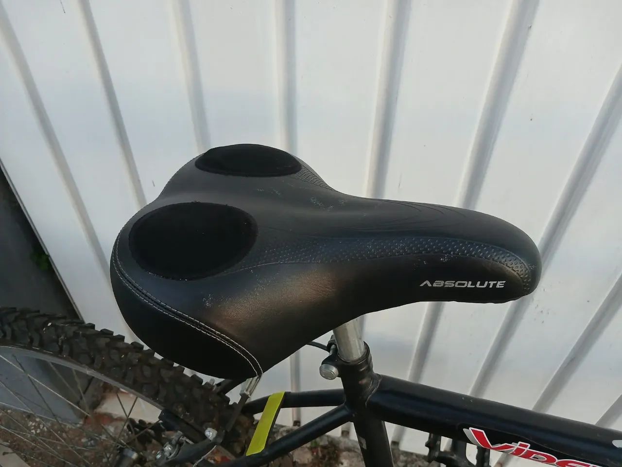 Bicicleta Track Viper Aro 26 - Ótimo Estado / Celim Absolute - Foto 3