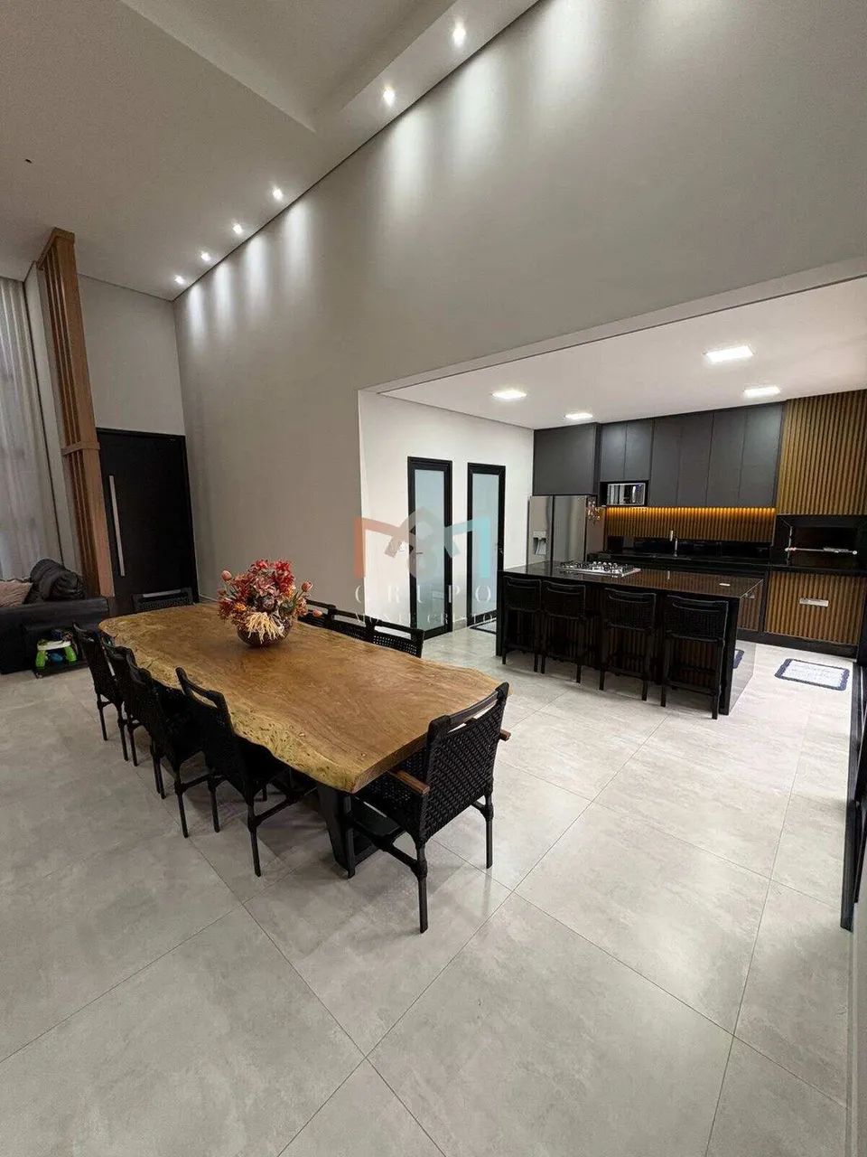 Casa Térrea à venda c\ 3 suítes e 4 vagas - mobiliado - Foto 5