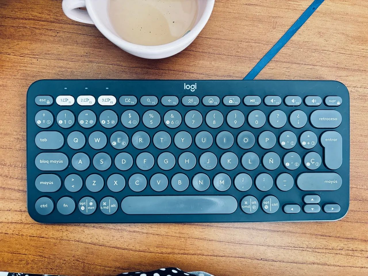 Teclado Logitch multi conexão  - Foto 5