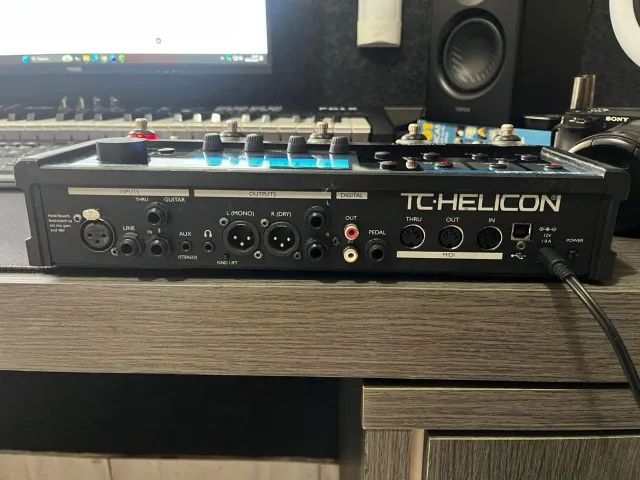 【ジャンク】TC-HELICON VOICELIVE2 TC Helicon Voicelive 2 - Instrumentos musicais - Residencial