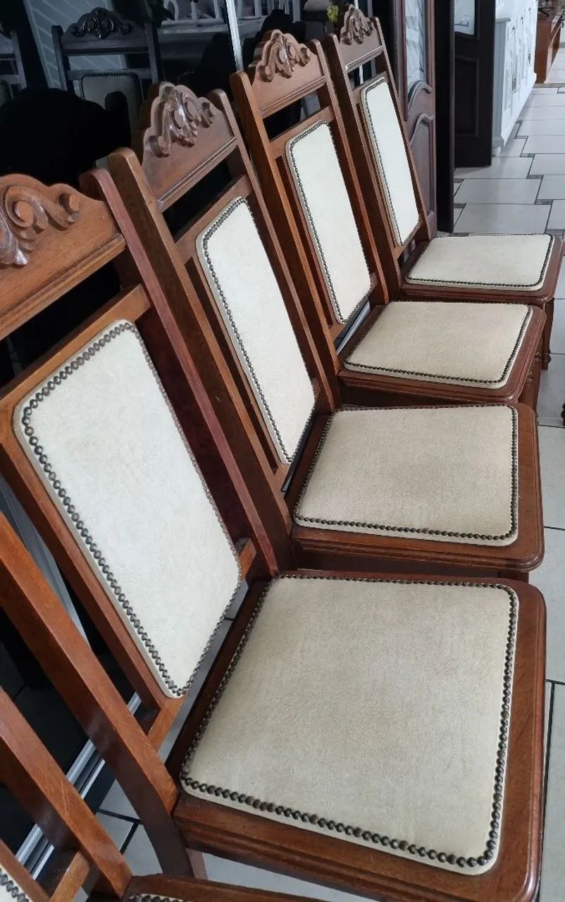 Cadeiras antigas  - Foto 2