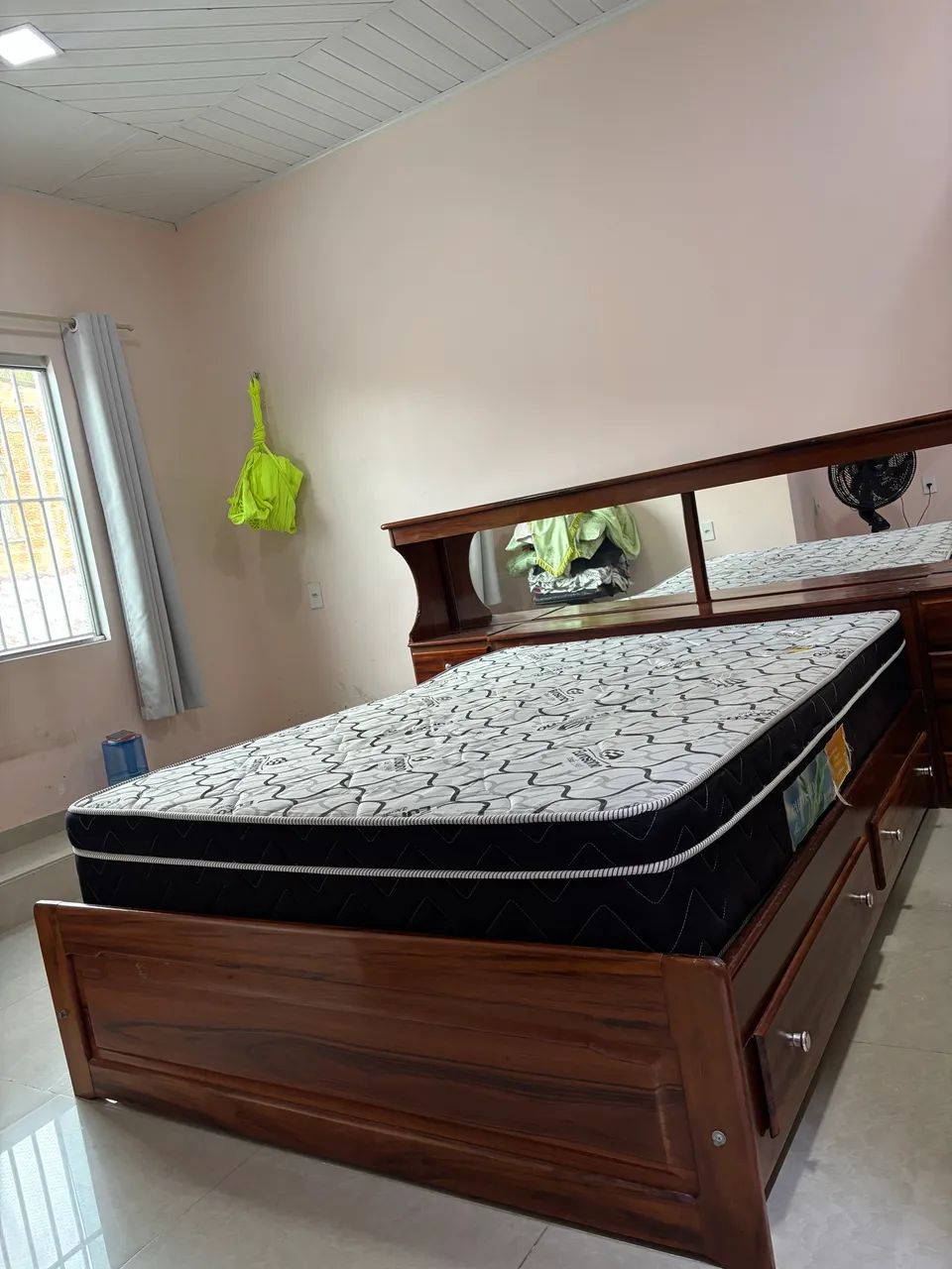 Cama de casal madeira maciça 