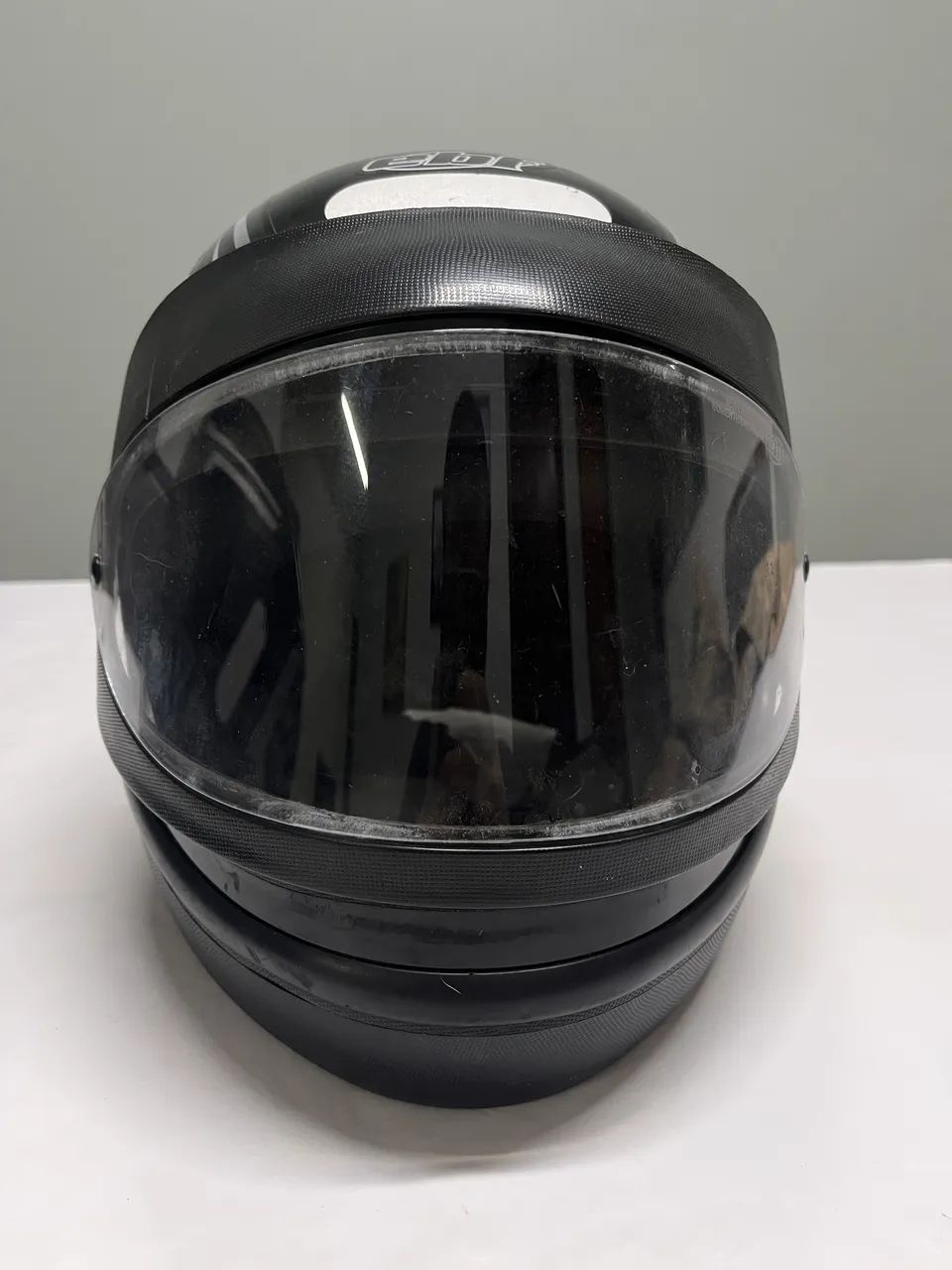 Capacete EBF preto e vermelho