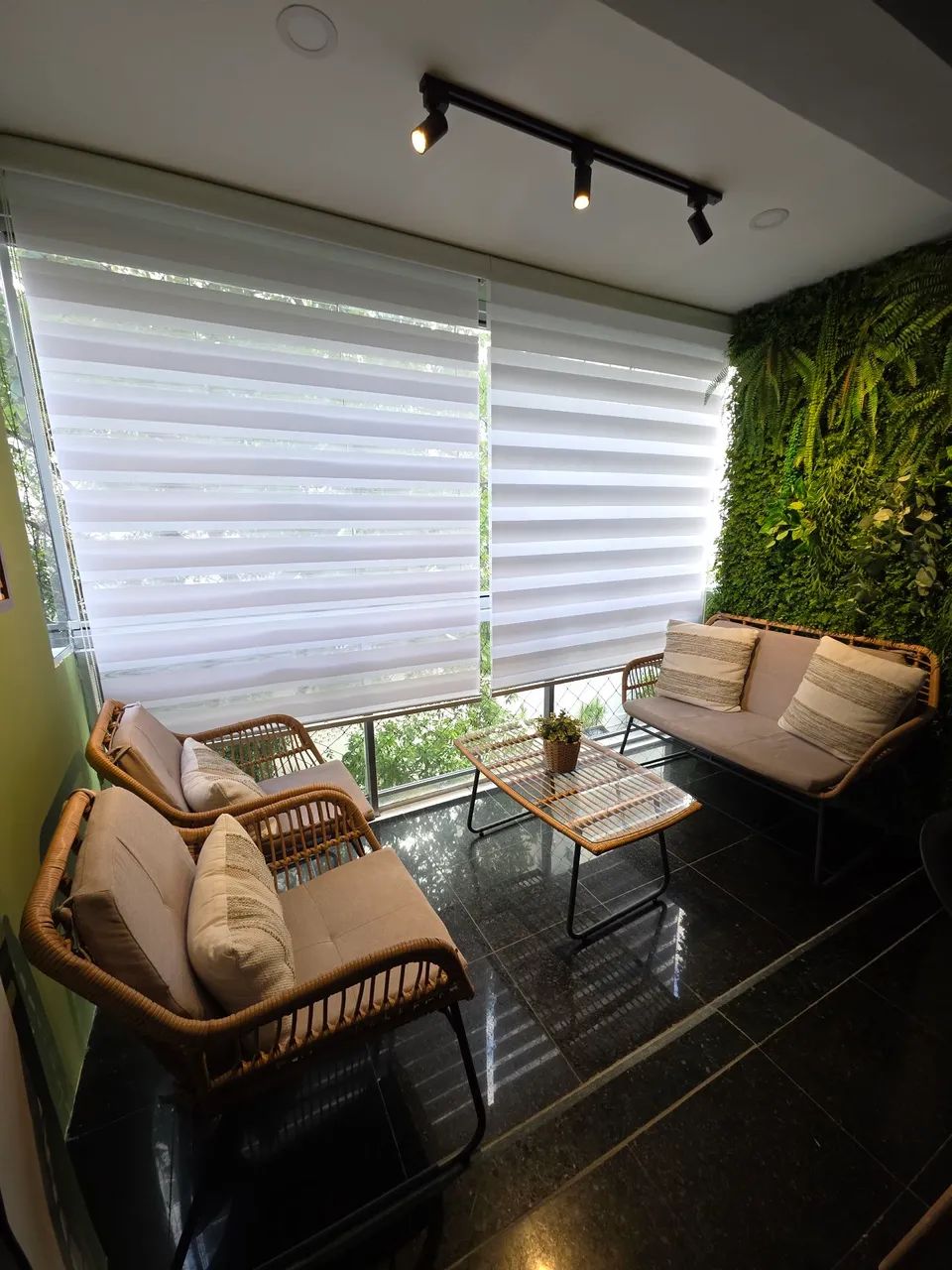 Conjunto varanda e jardim - 4 peças - sofá, cadeiras e centro 