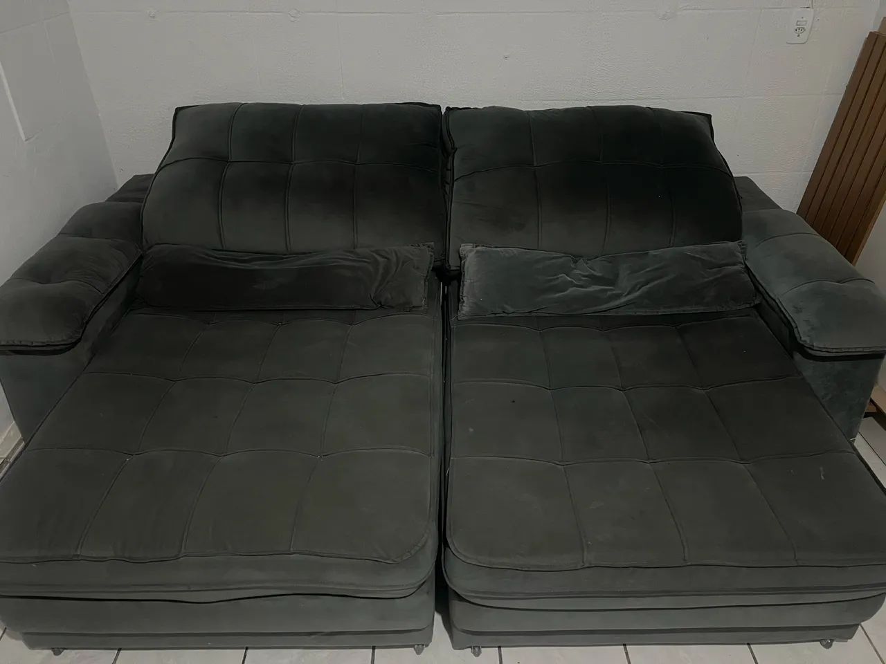 Tokyo Retractable Sofa436600704798576641