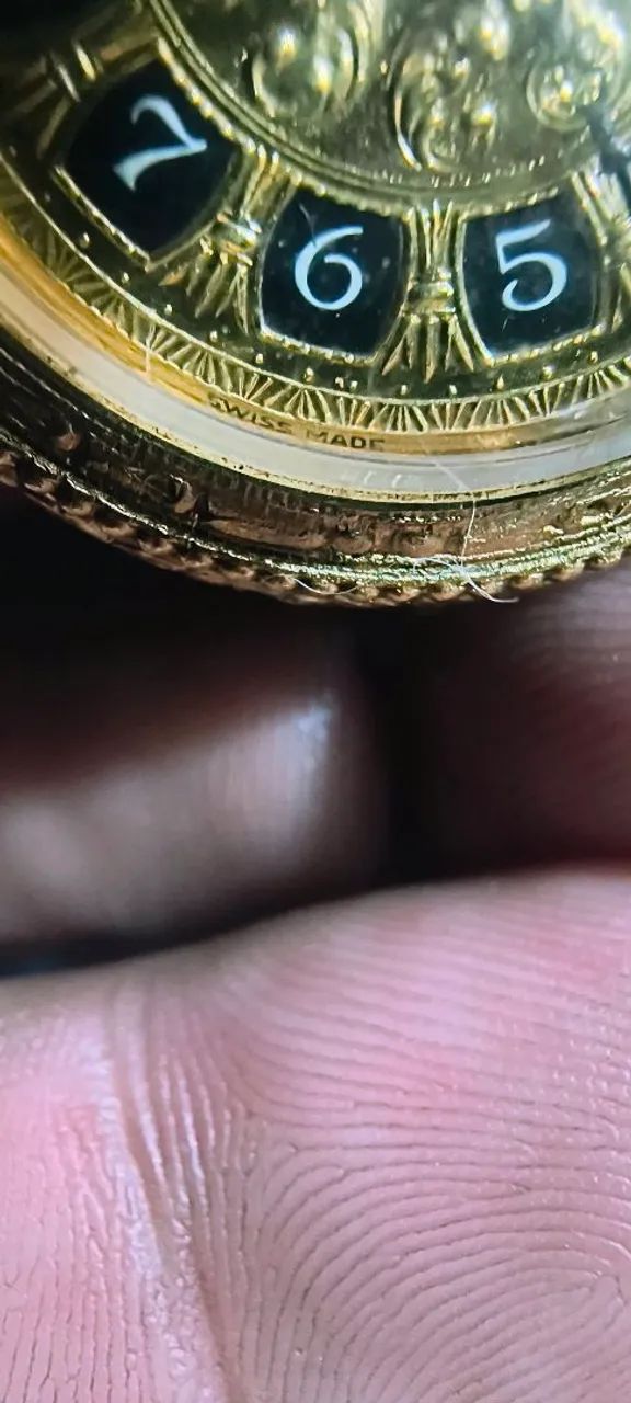 Relógio de bolso dourado a corda funcionando  - Foto 3