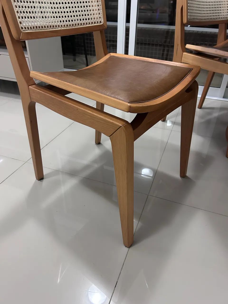 Mesa com 4 cadeiras - Foto 4