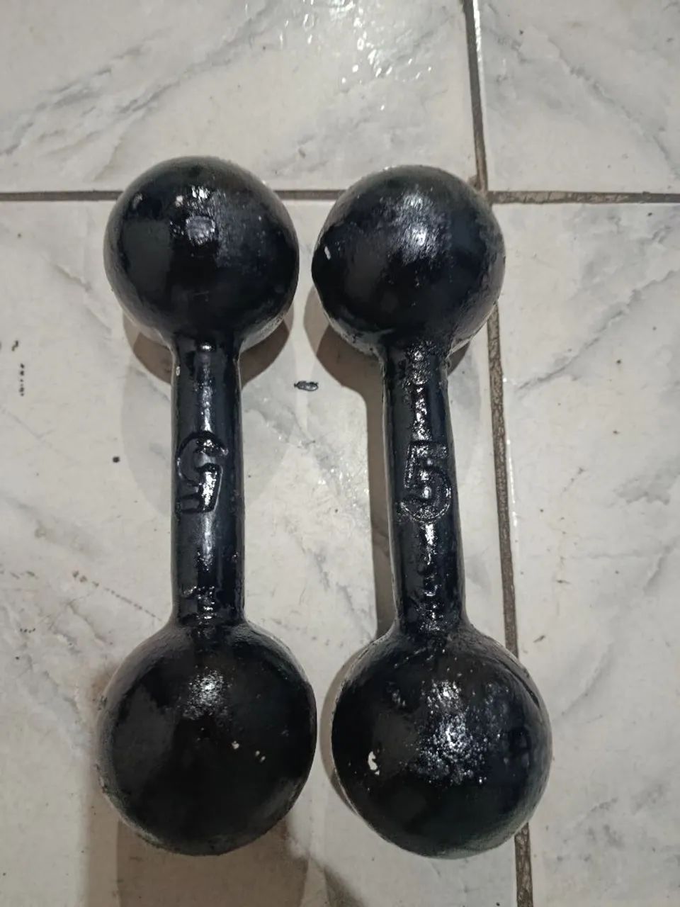 Par de halteres de 5 kilos  - Foto 2