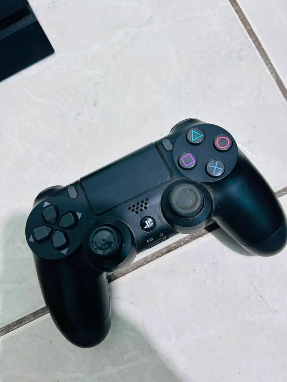 VENDO PS4 500gb - Foto 5
