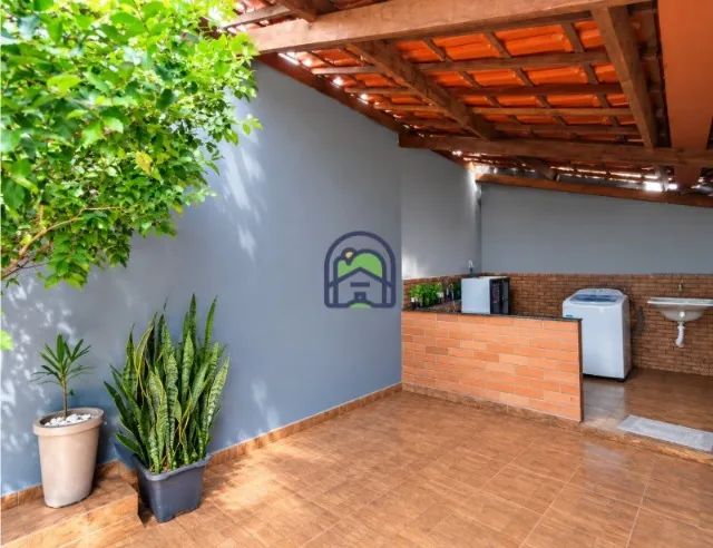 DUAS CASAS COM QUINTAL E GARAGEM!! - Foto 2