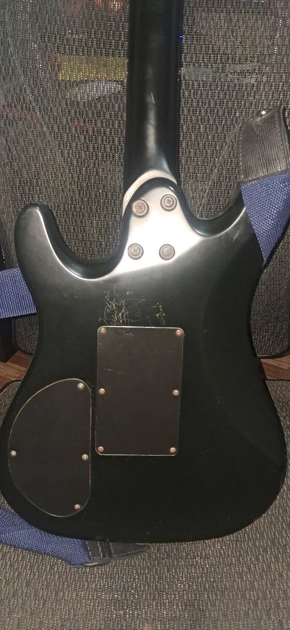 Guitarra Cort EVL K4 - Foto 5
