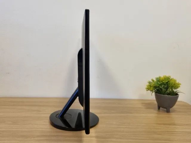 Monitor AOC - LED | 21,5 pol. | 1920x1080 | 2ms | E2251Fwh - Foto 2