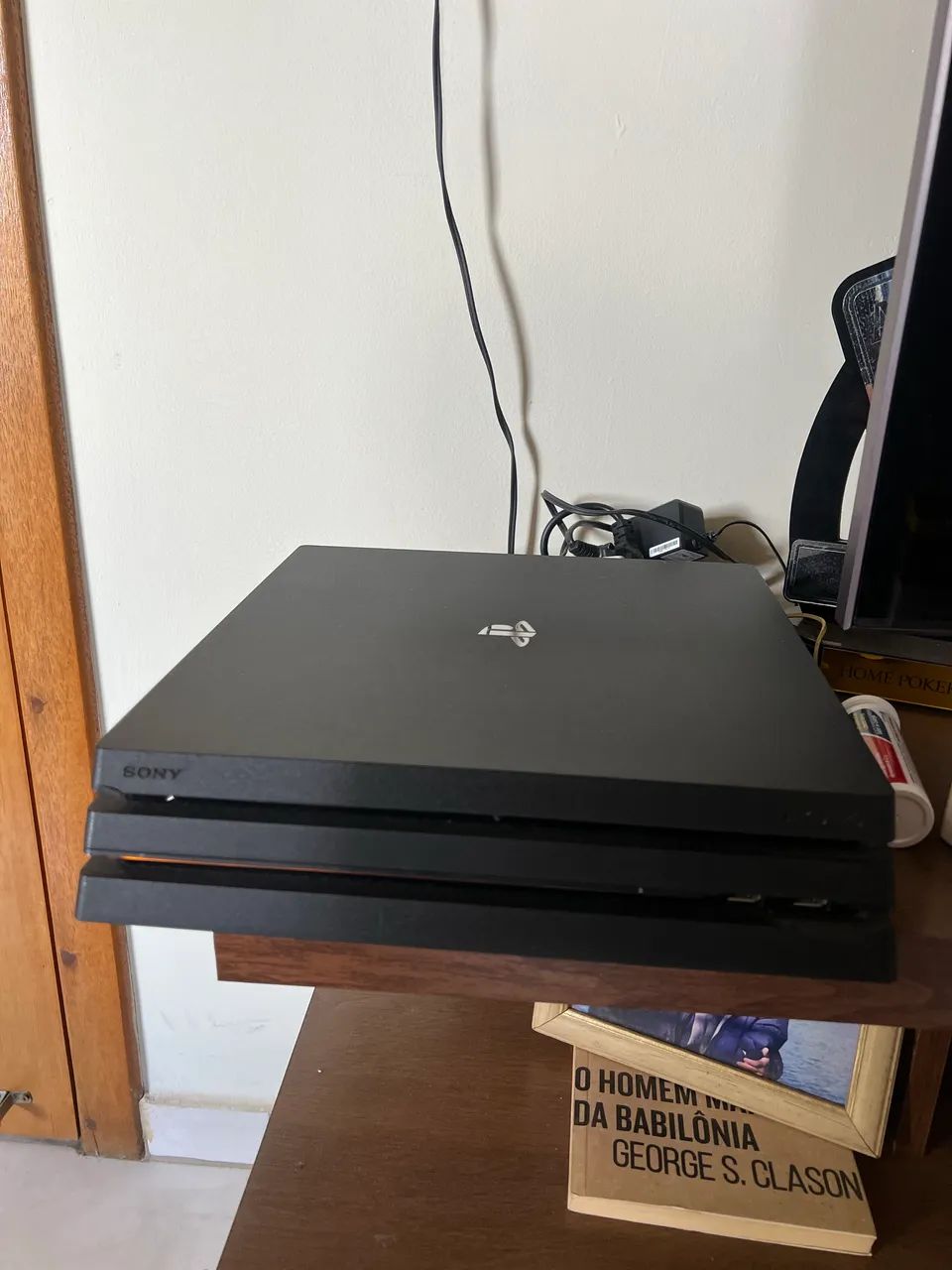 Ps4 pro 2 controles 5 jogos