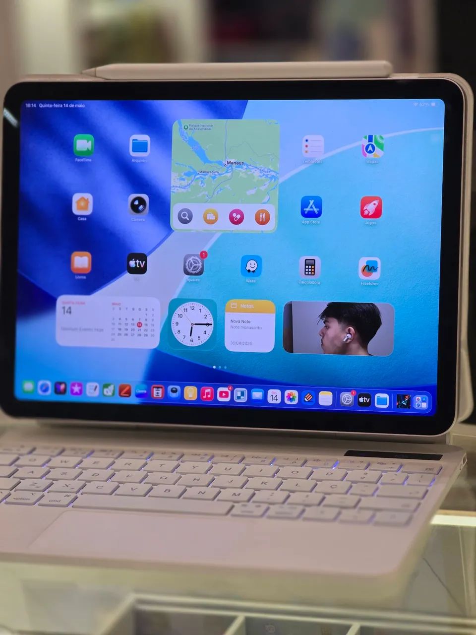 IPAD CHIP M1 COM APPLE PENCIL 2 E MAGIC KEYBOARD - Tablets e E